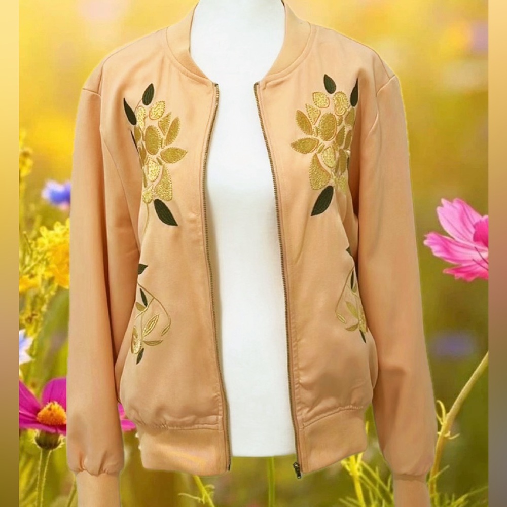 ✨Forever 21 Floral Embroidery Bomber Jacket